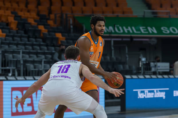 现出色的球 现出色的球