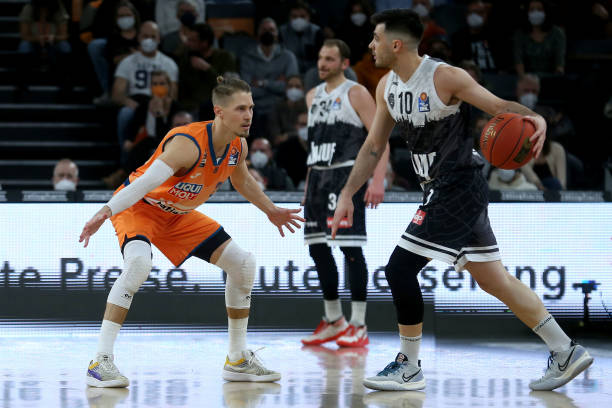 成压迫的严 成压迫的严