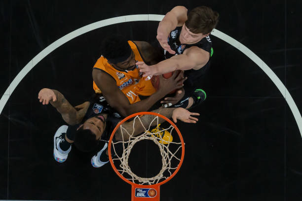 的训练让球 的训练让球